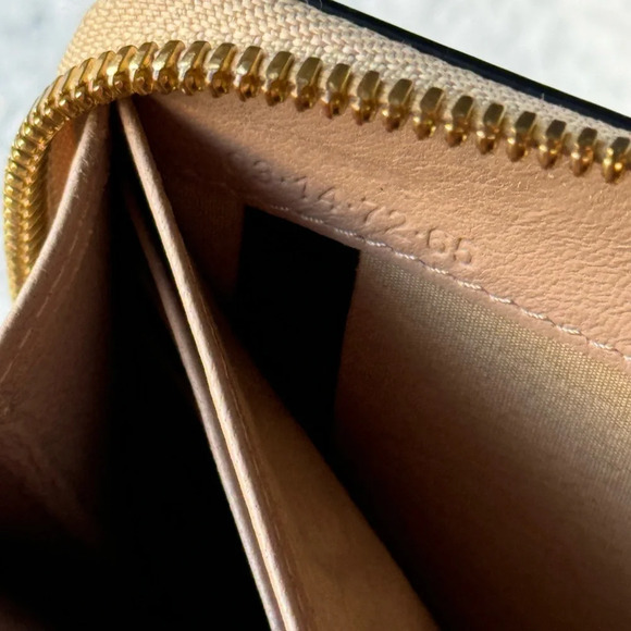 AUTHENTIC Two Tone Chloe Wallet - Picture 9 of 16